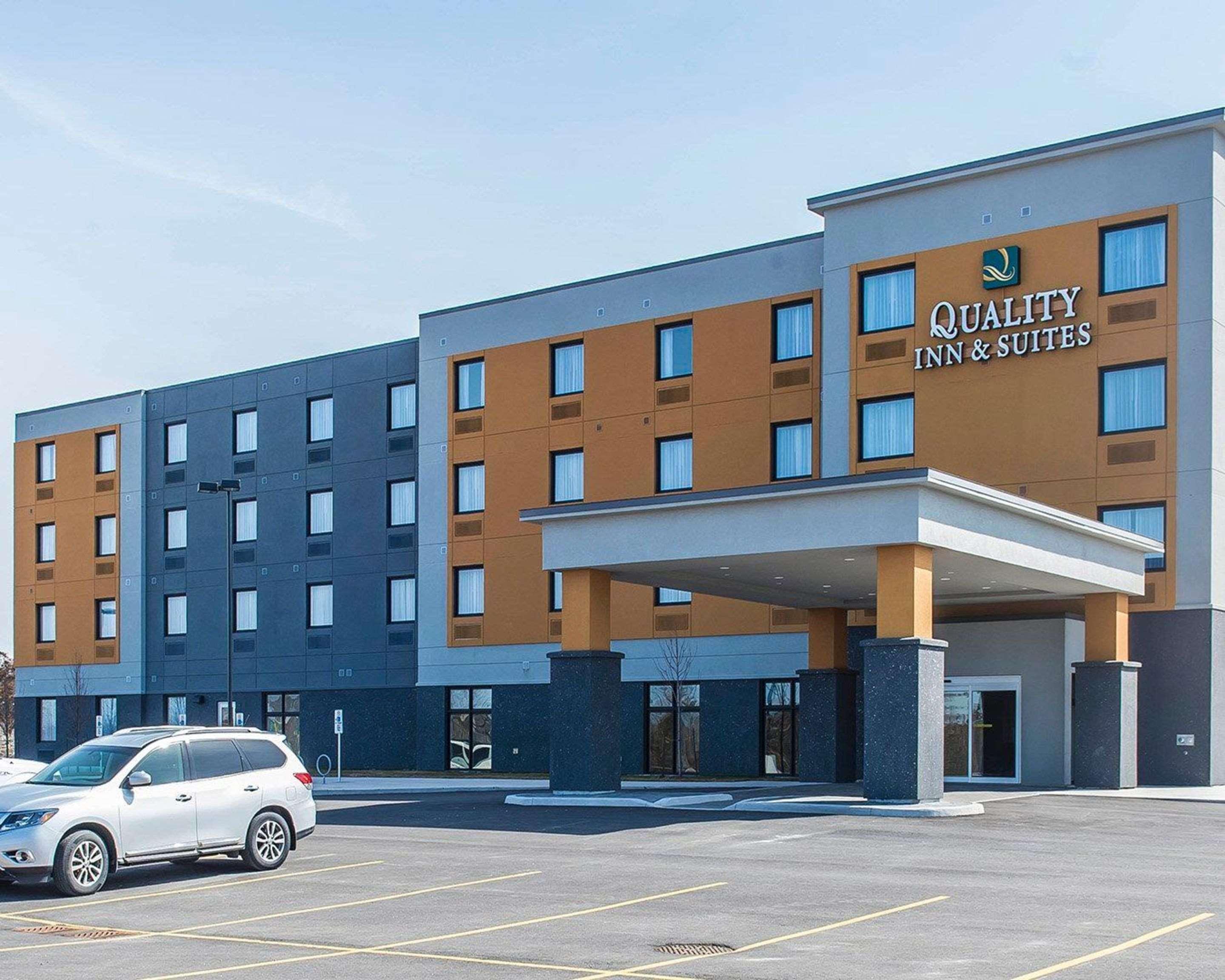 Quality Inn & Suites Kingston Exterior photo